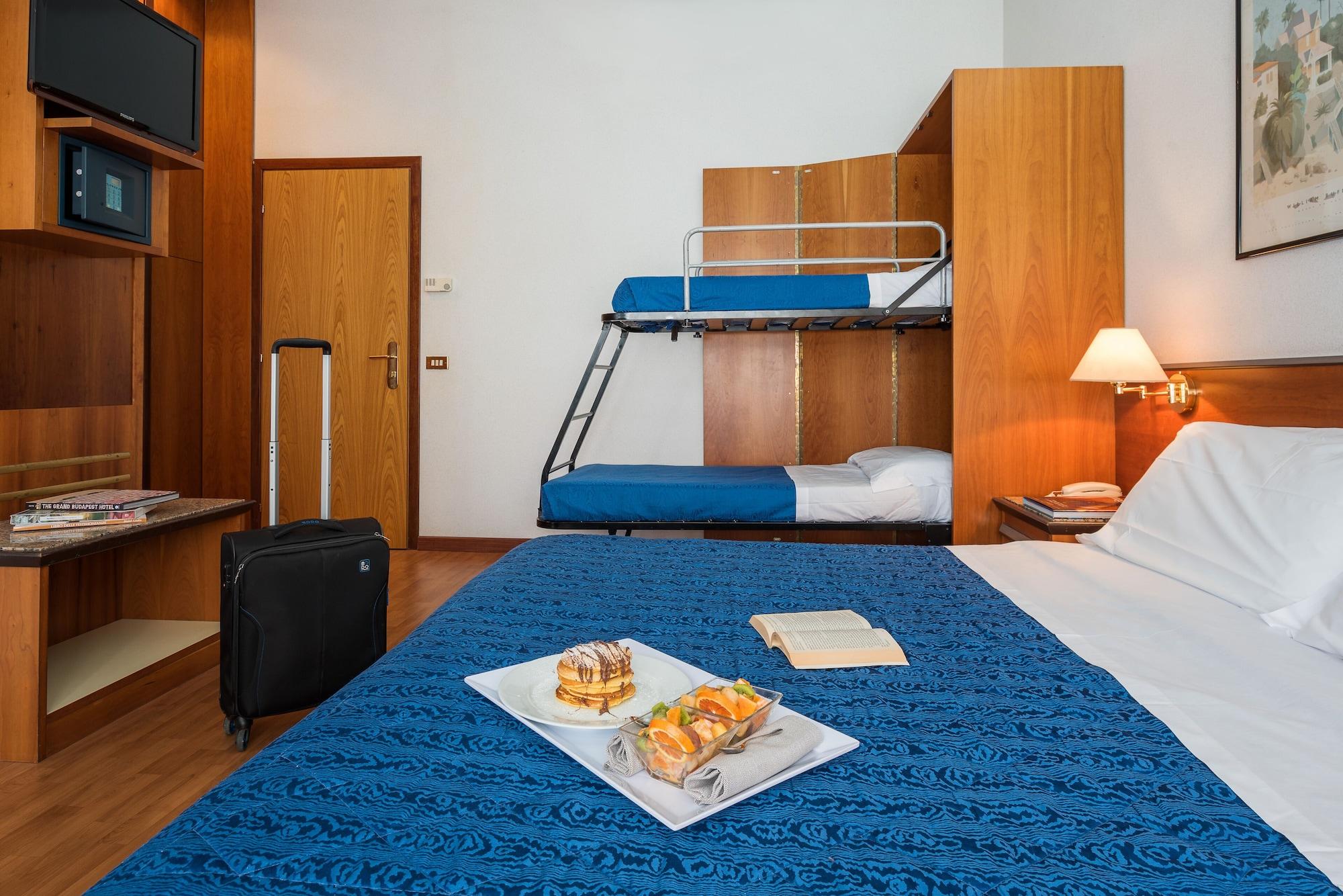 Hotel Giulia リド・ディ・カマイオーレ エクステリア 写真
